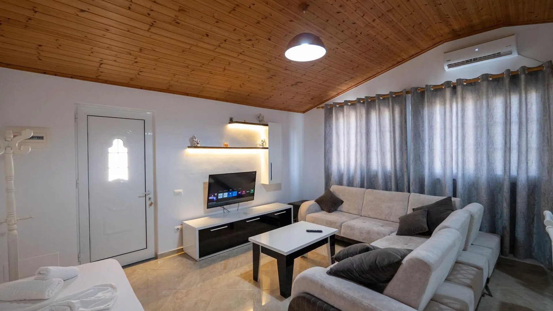 Guesthouse Siars Ksamil