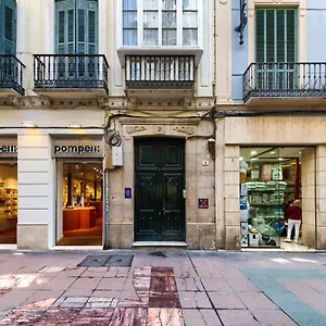 holidays2malaga-calle-nueva-2-bedroom-high-speed-wifi.1costadelsol.com/